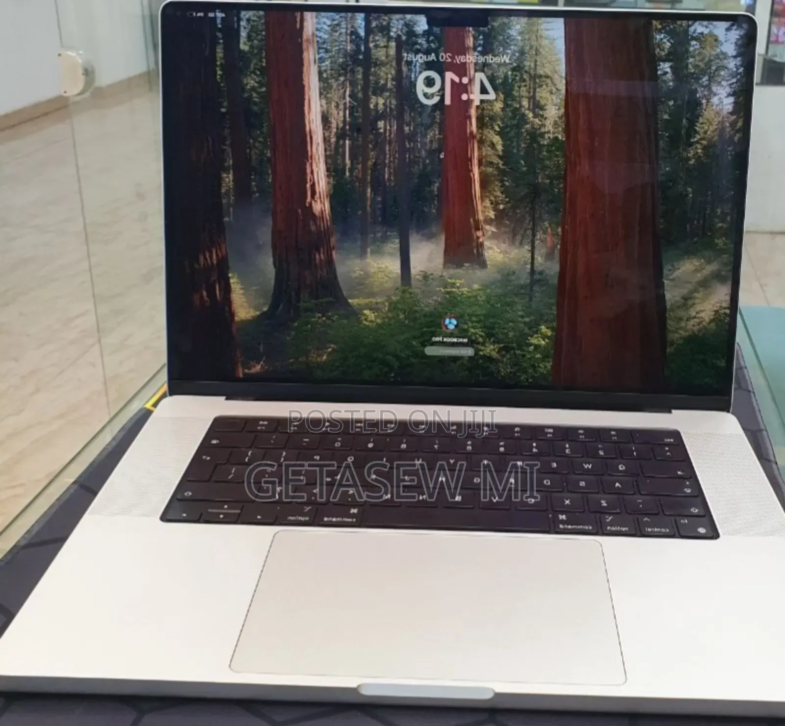 New Laptop Apple MacBook Pro M1 16GB Apple M1 Pro SSD 1T