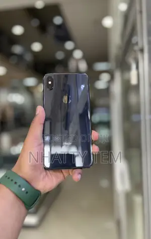 Photo - Apple iPhone XS Max 256 GB Black