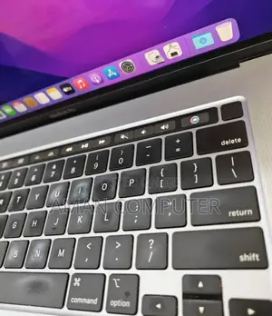 New Laptop Apple MacBook Pro 2019 32GB Intel Core I9 SSD 512GB