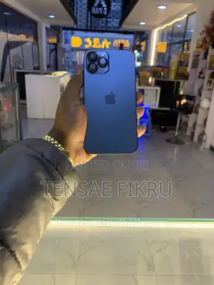 Photo - Apple iPhone 12 Pro Max 256 GB Blue