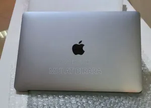 New Laptop Apple MacBook Pro 2017 16GB Intel Core I7 SSD 256GB