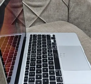 Photo - New Laptop Apple MacBook Pro 2019 8GB Intel Core I5 SSD 512GB