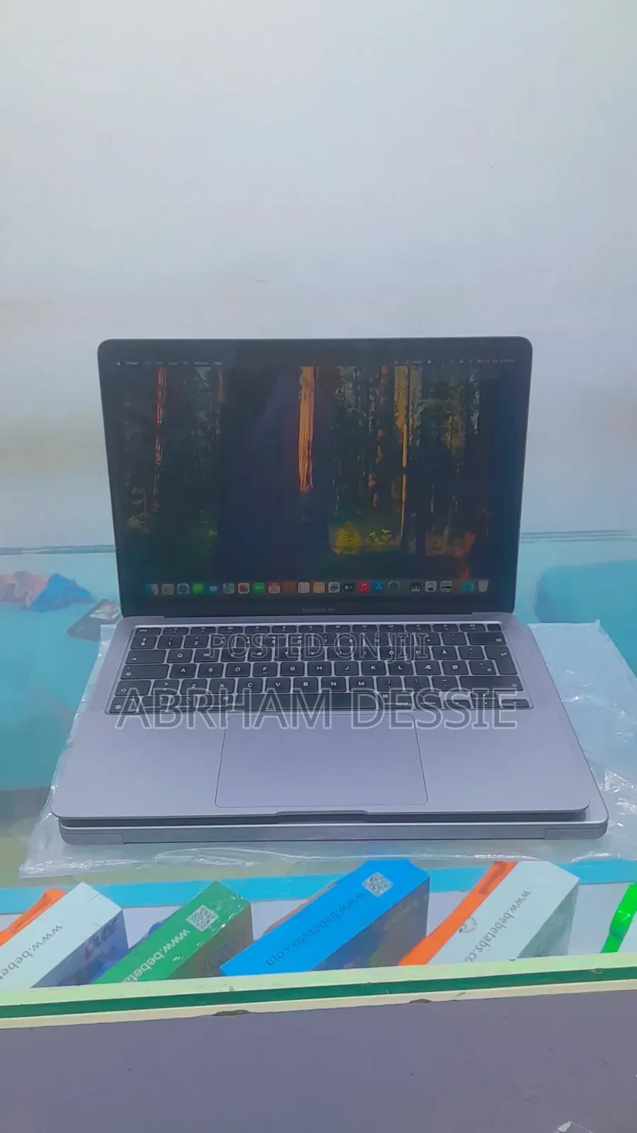 New Laptop Apple MacBook 16GB Apple M1 SSD 256GB