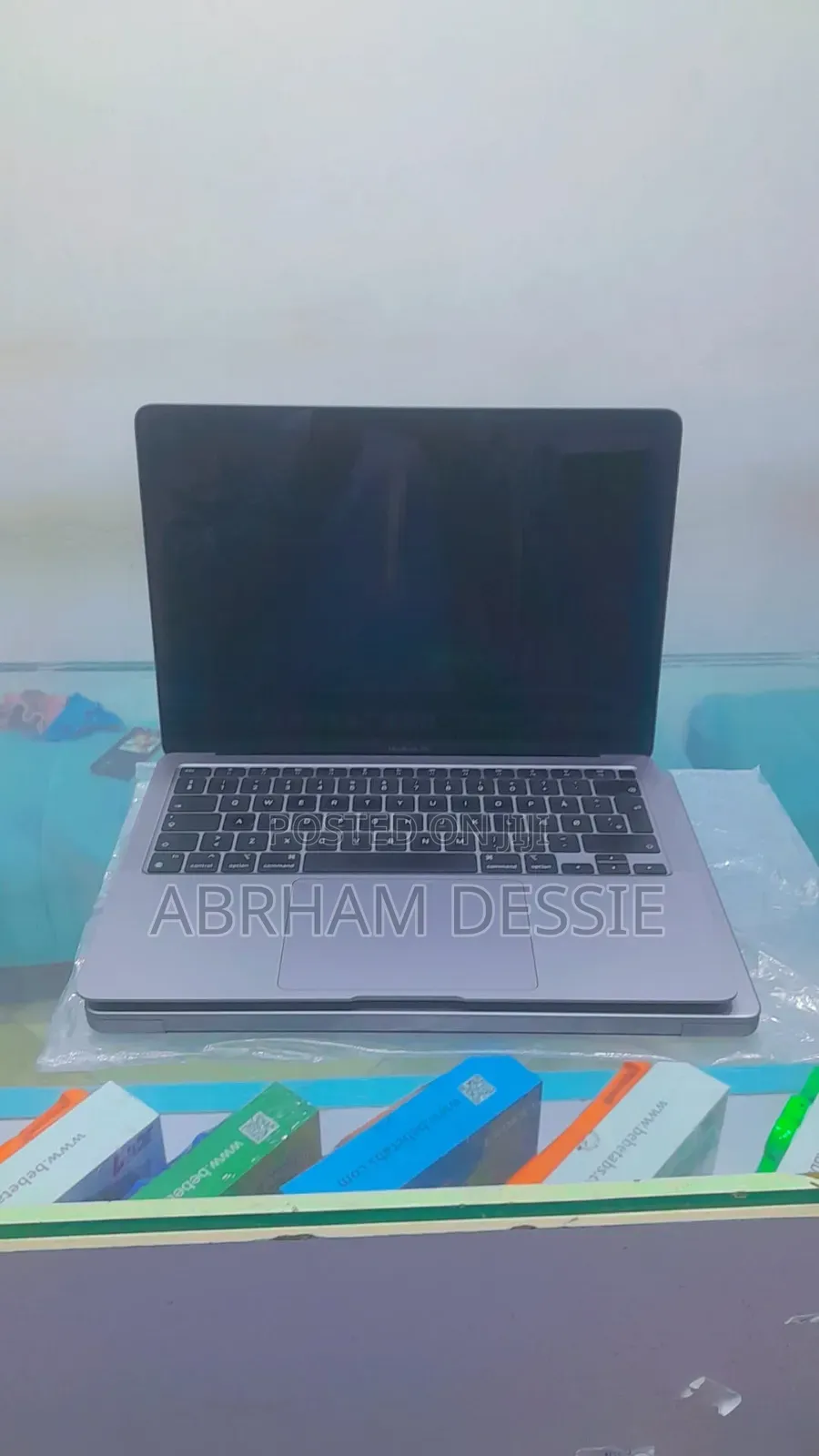 New Laptop Apple MacBook 16GB Apple M1 SSD 256GB