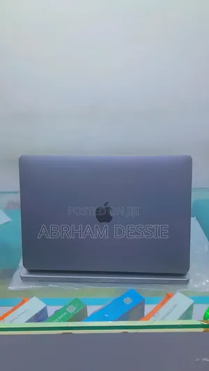 New Laptop Apple MacBook 16GB Apple M1 SSD 256GB