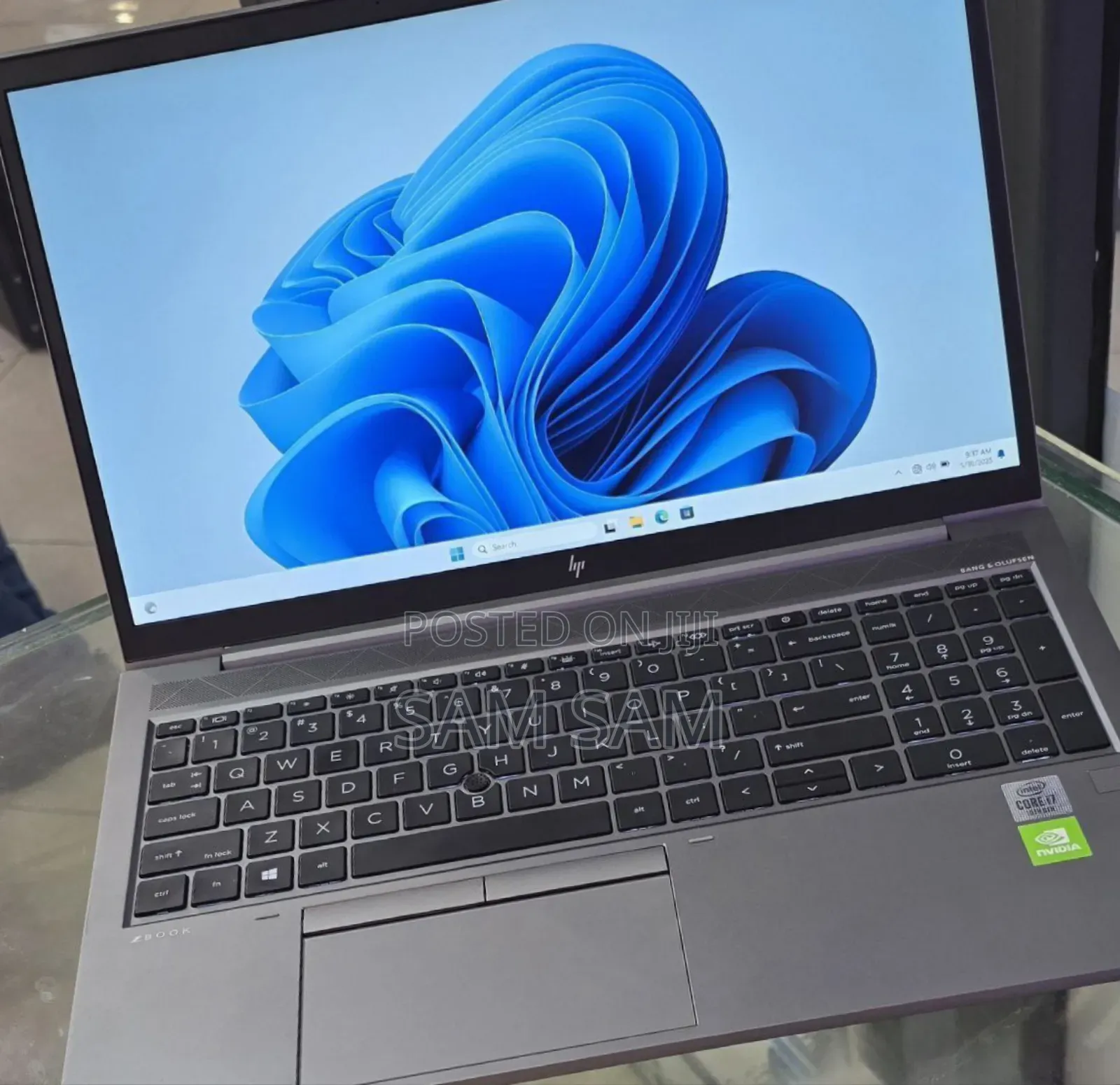 New Laptop HP ZBook Firefly 15 G7 16GB Intel Core I7 SSD 1T