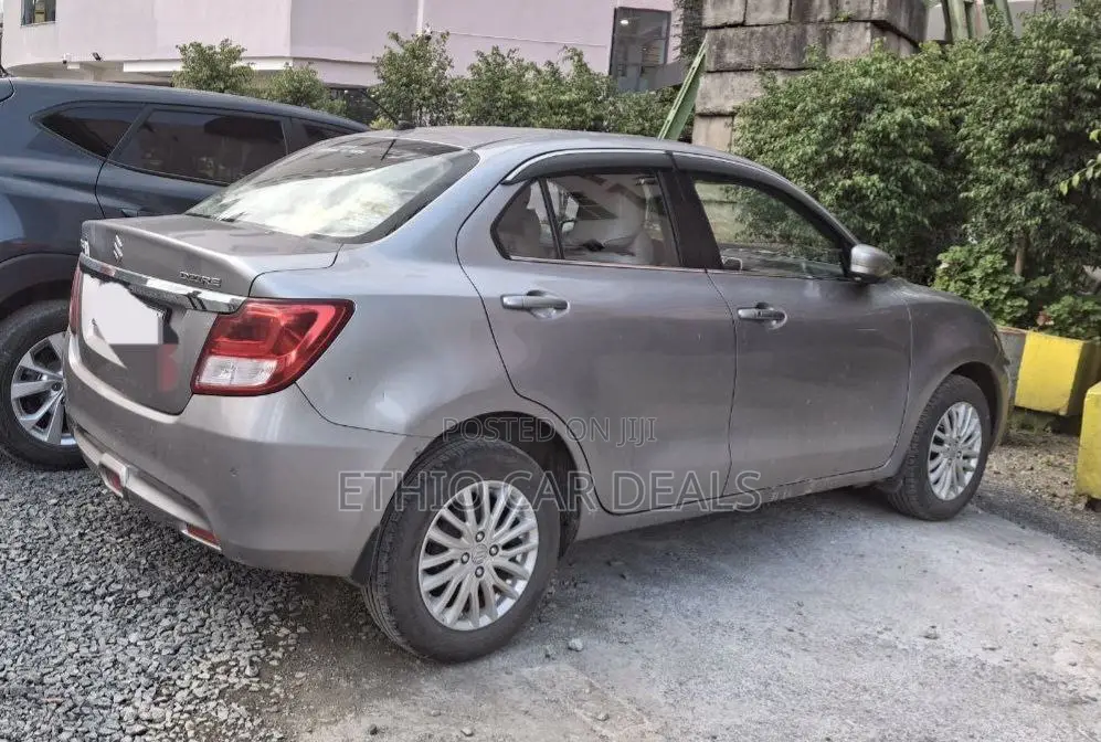 Suzuki Dzire 2022 Gray
