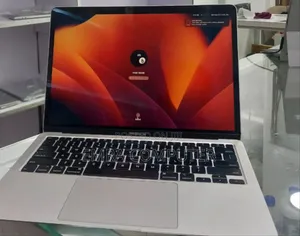 Photo - New Laptop Apple MacBook 2020 8GB Intel Core I5 SSD 512GB