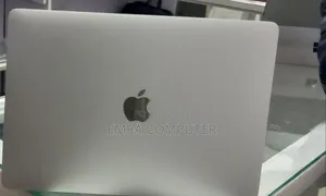 New Laptop Apple MacBook 2020 8GB Intel Core I5 SSD 512GB
