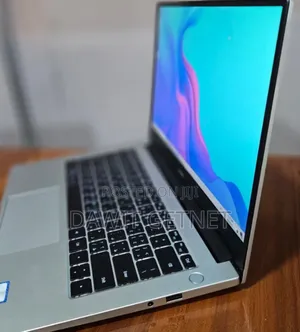 Photo - New Laptop Huawei MateBook 13 WRT-W19E 8GB Intel Core I5 SSD 512GB