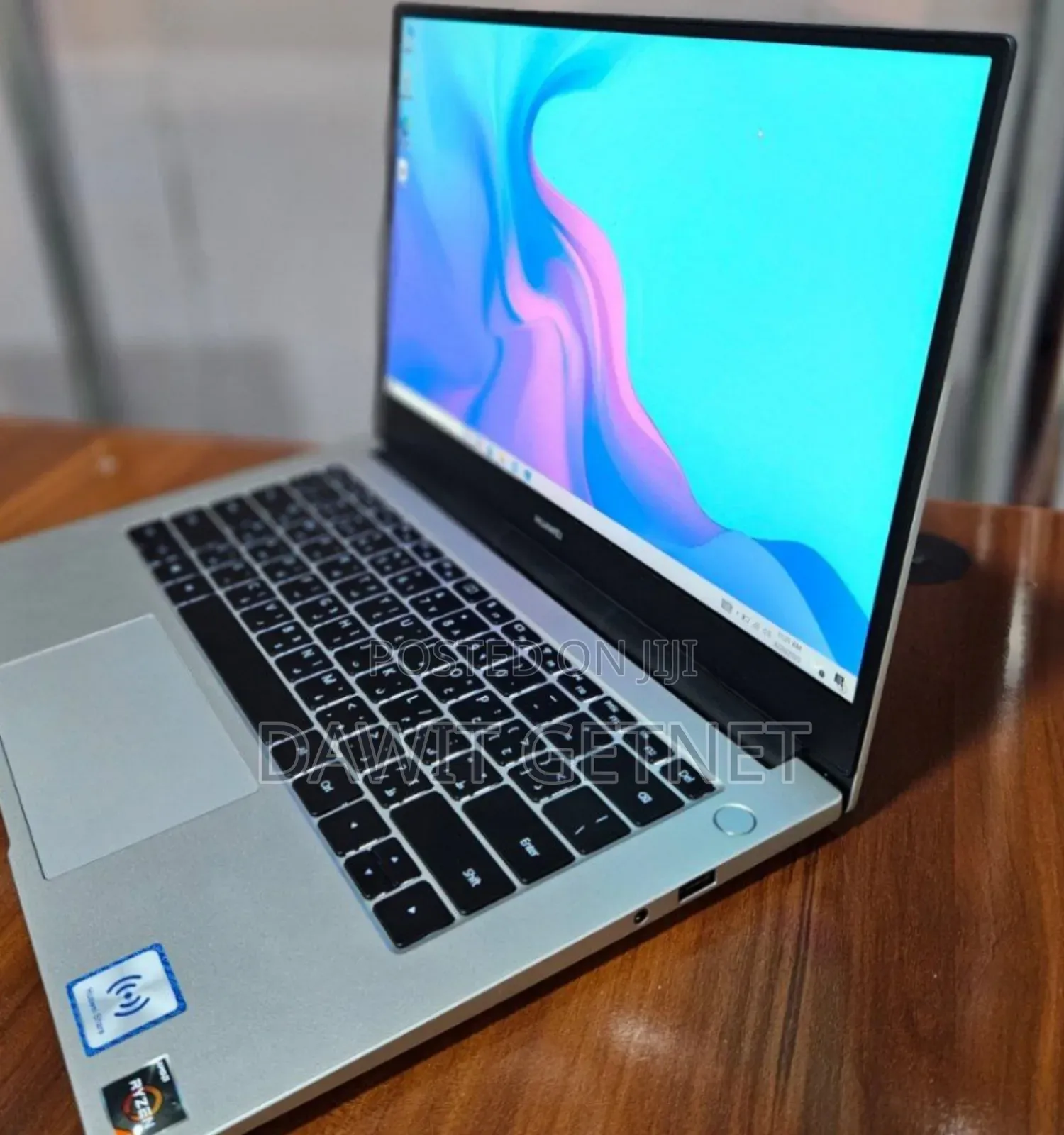 New Laptop Huawei MateBook 13 WRT-W19E 8GB Intel Core I5 SSD 512GB