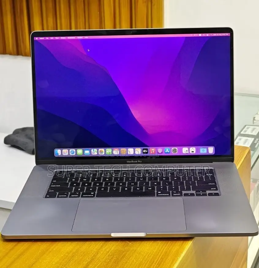 New Laptop Apple MacBook Pro 2019 32GB Intel Core I9 SSD 512GB