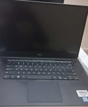 New Laptop Dell Precision 15 3520 16GB Intel Core i7 SSD 512GB