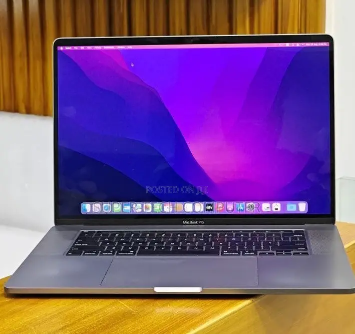 New Laptop Apple MacBook Pro 2019 32GB Intel Core I9 SSD 512GB