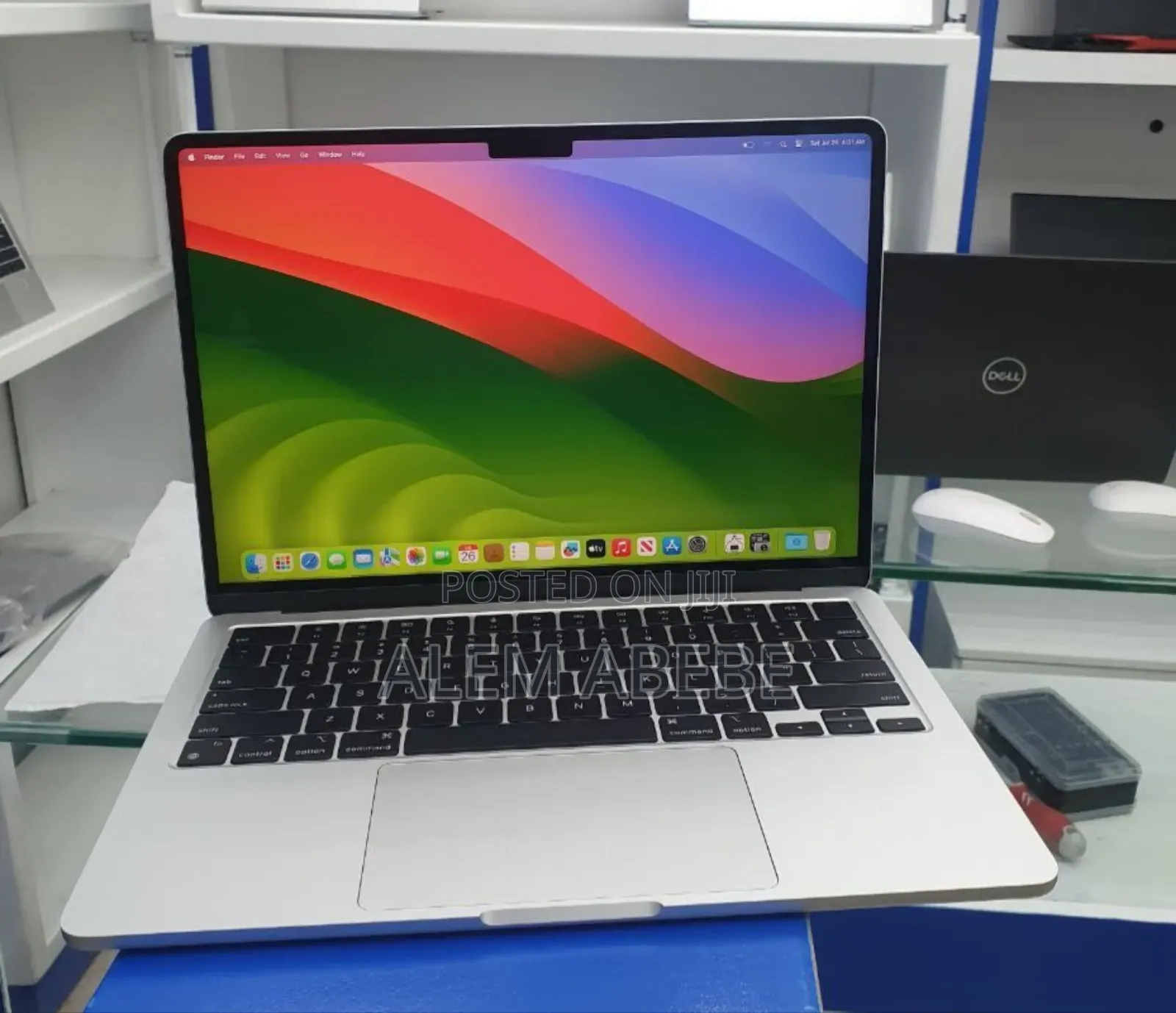 New Laptop Apple MacBook Air 2024 M3 13-Inch 16GB Apple M3 SSD 512GB