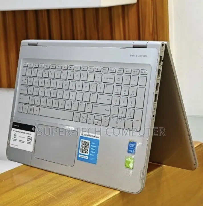 New Laptop HP Envy X360 8GB Intel Core I7 HDD 1T