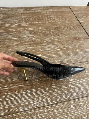 Slightly Used Golden Heel Pointy Shoe
