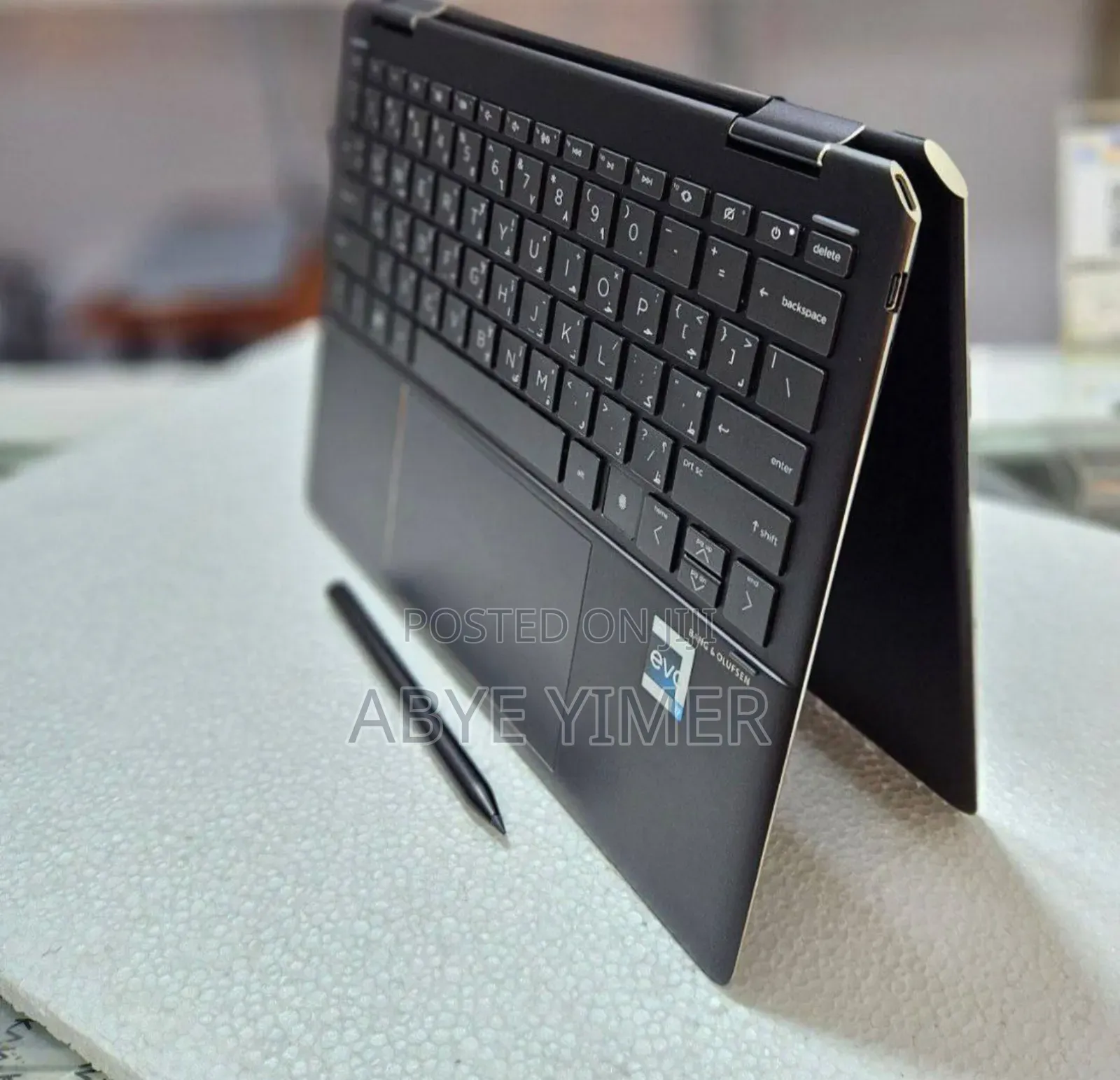 New Laptop HP Spectra 13 16GB Intel Core I7 SSD 1T