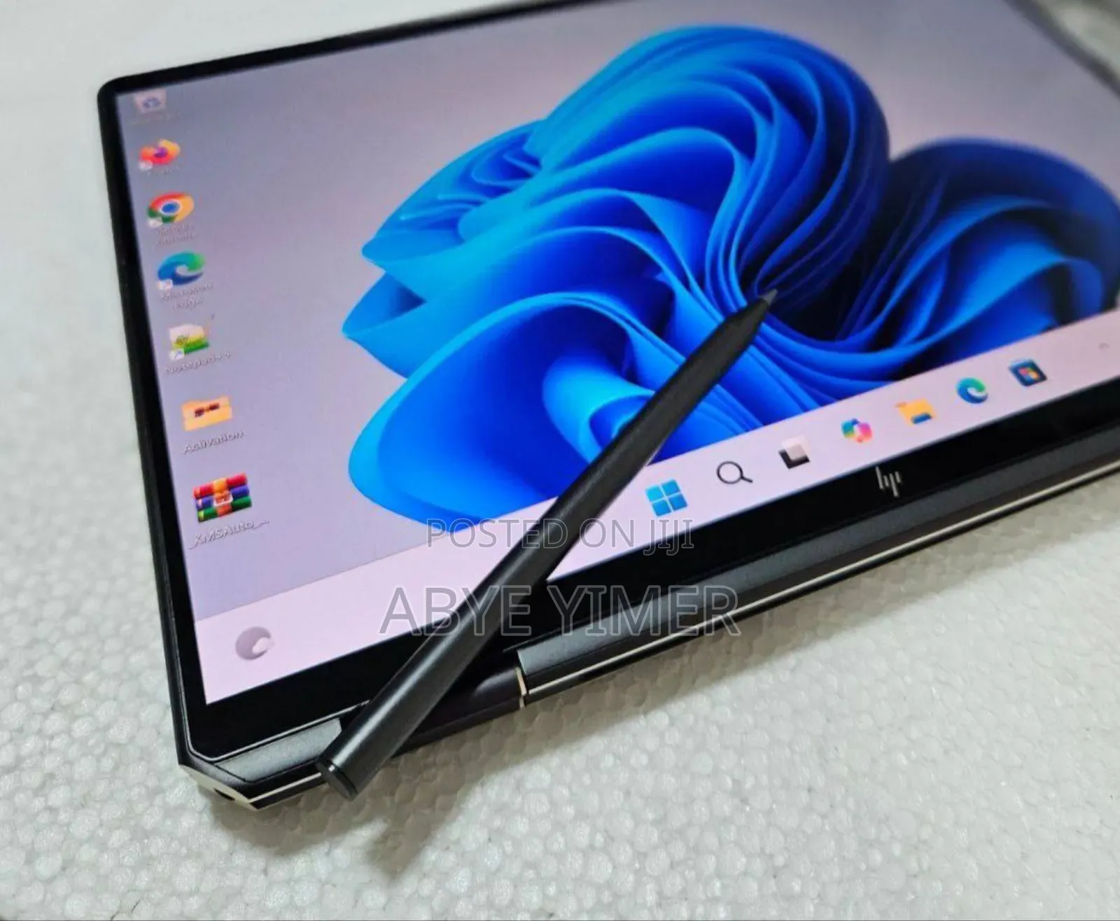 New Laptop HP Spectra 13 16GB Intel Core I7 SSD 1T