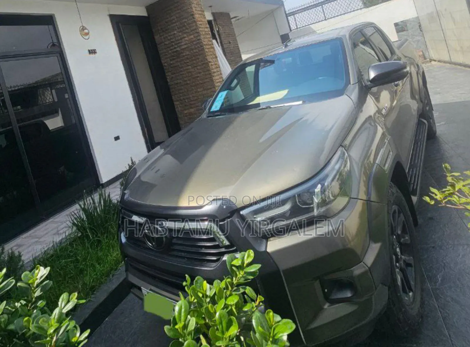 Toyota Hilux 2021 Brown