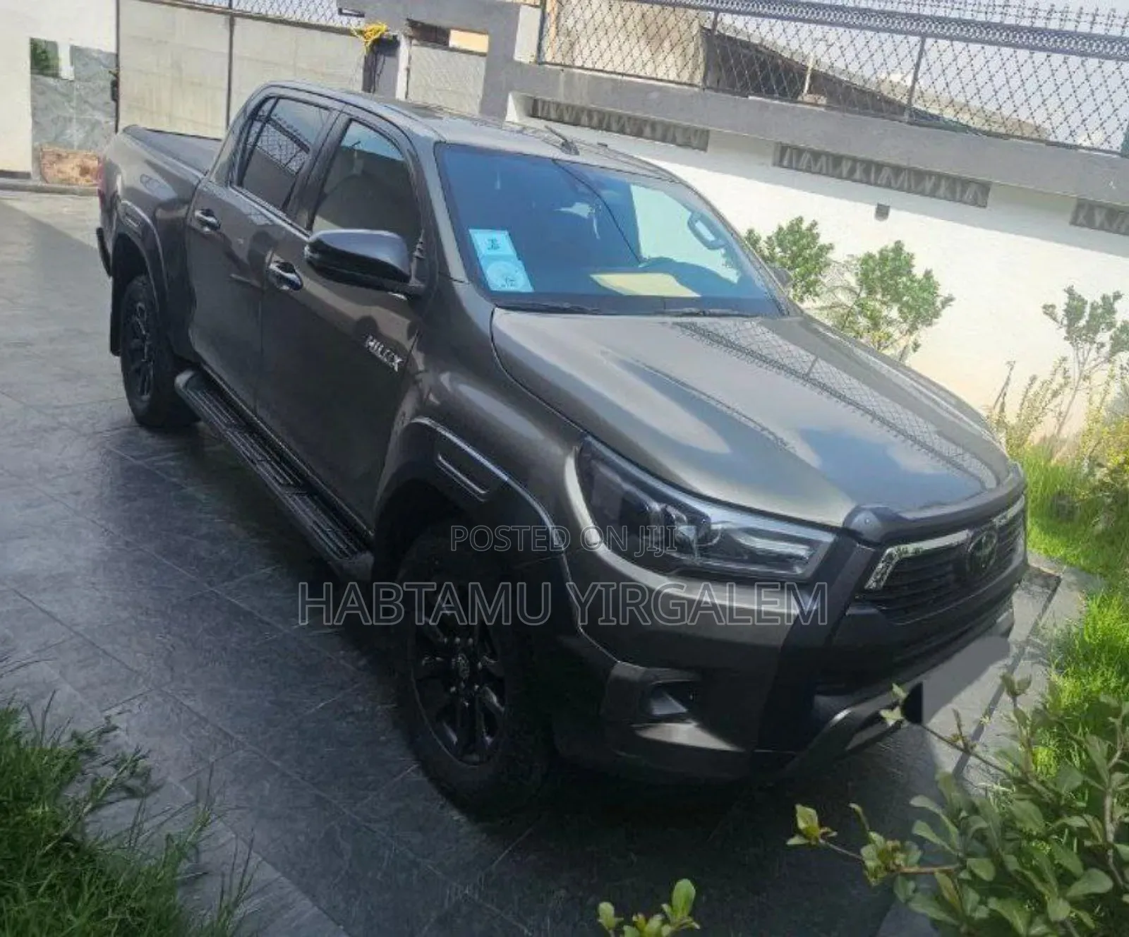 Toyota Hilux 2021 Brown