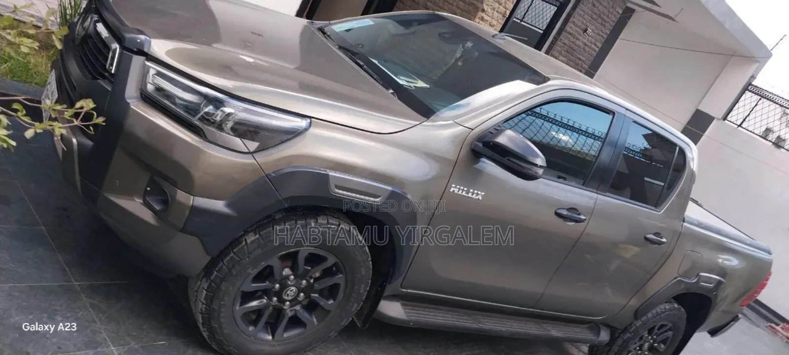 Toyota Hilux 2021 Brown