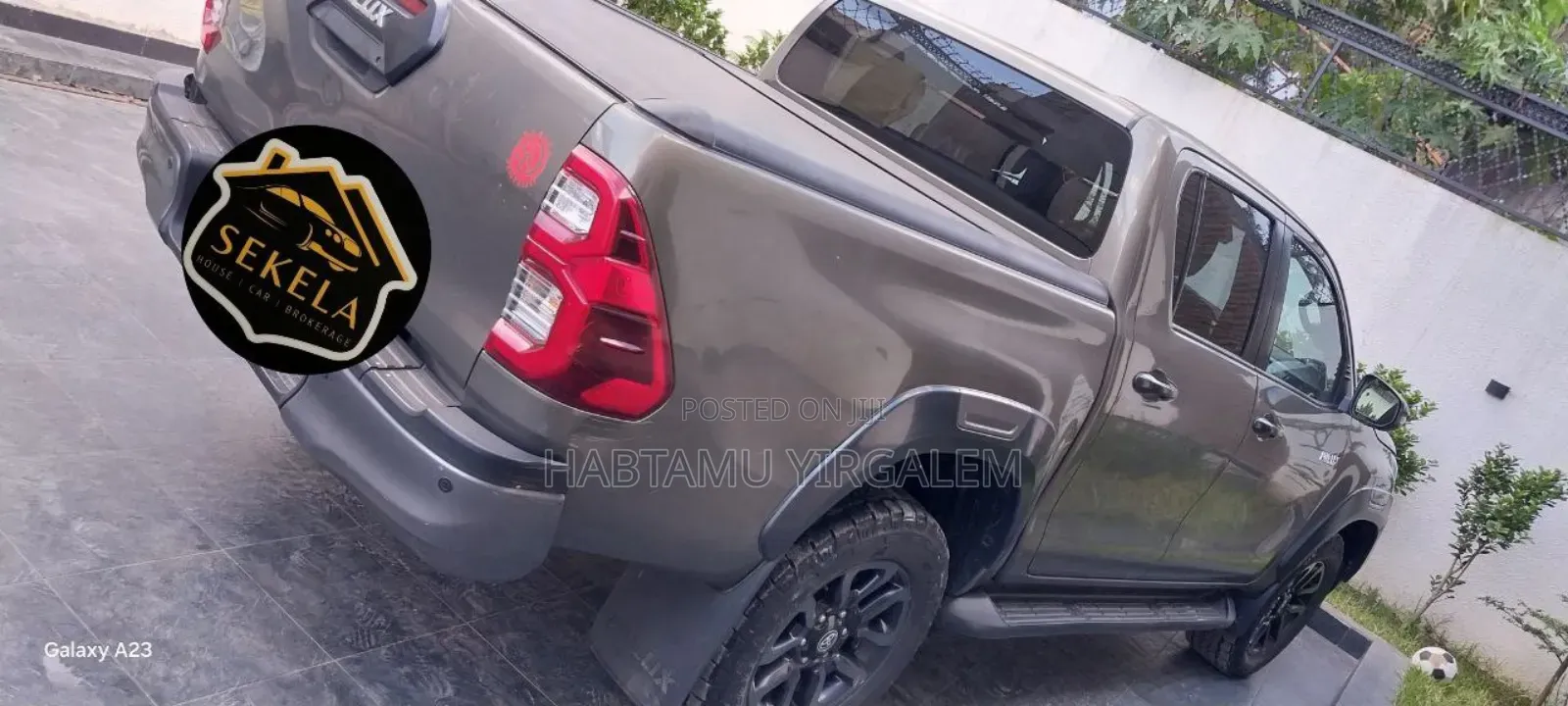 Toyota Hilux 2021 Brown