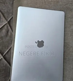 Photo - New Laptop Apple MacBook Air 2020 8GB Intel Core I5 SSD 512GB