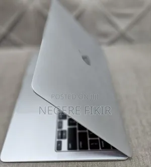 New Laptop Apple MacBook Air 2020 8GB Intel Core I5 SSD 512GB