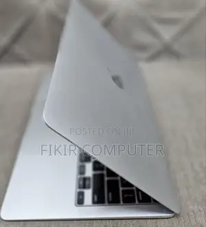 New Laptop Apple MacBook Air 2020 8GB Intel Core I5 SSD 512GB