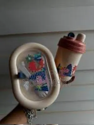 Photo - Lunch Box With Water Bottle