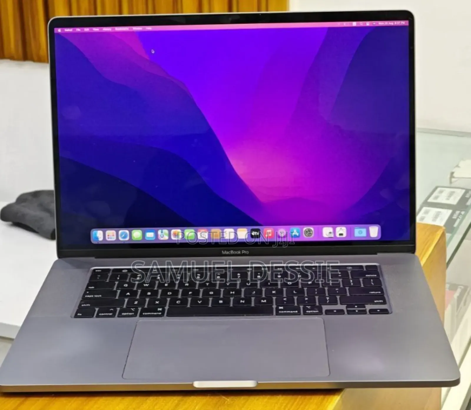 New Laptop Apple MacBook Pro 2019 32GB Intel Core I9 SSD 512GB