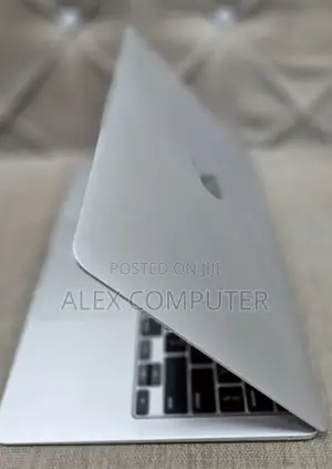 New Laptop Apple MacBook Air 2020 8GB Intel Core I5 SSD 512GB