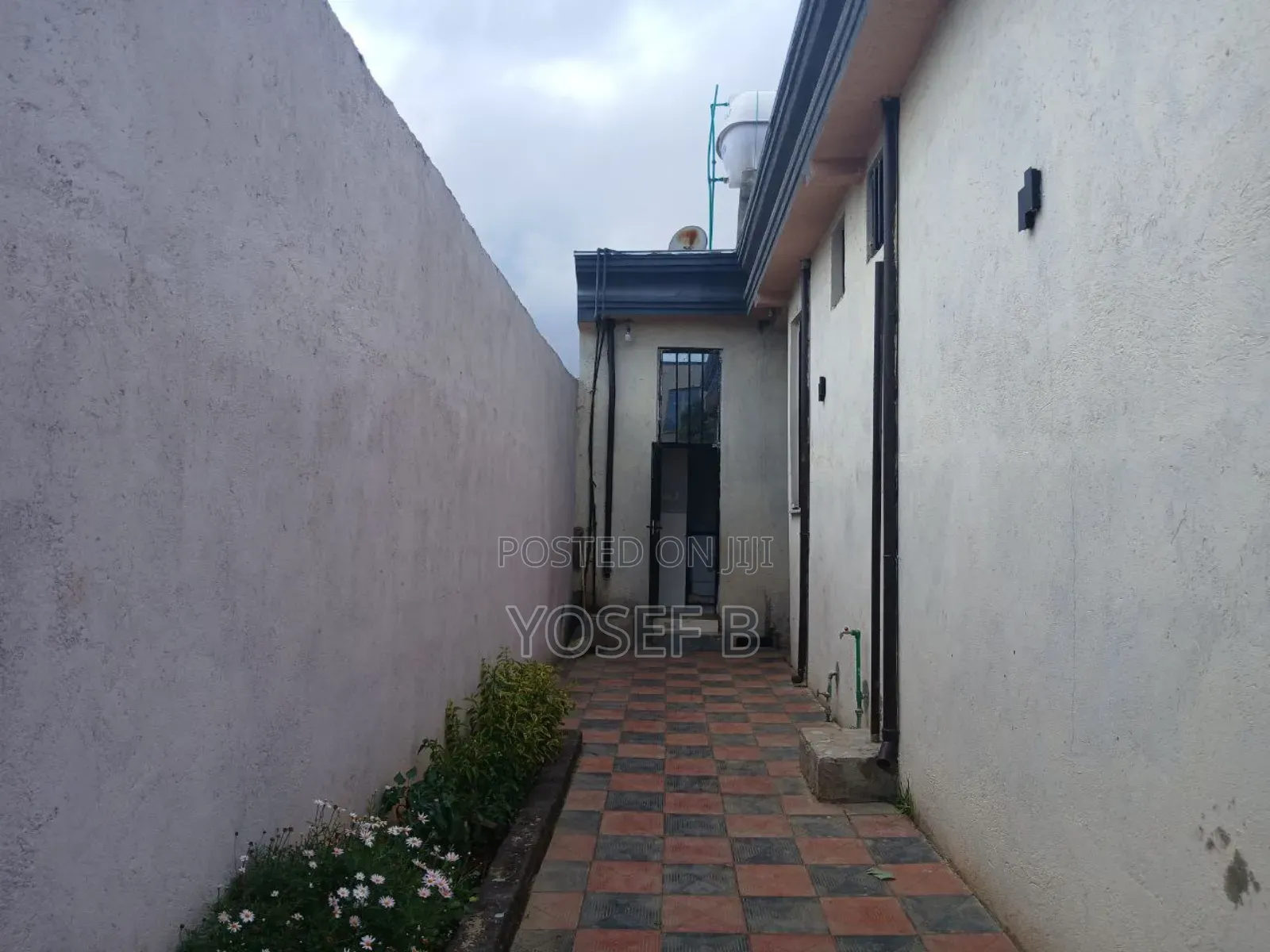 Furnished 3bdrm House in North Shewa for sale