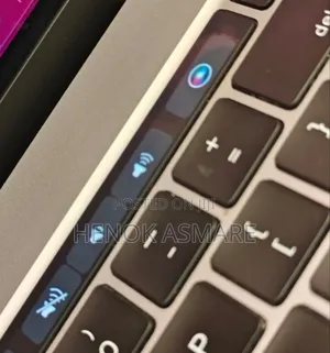 New Laptop Apple MacBook Pro 2019 16GB Intel Core I7 SSD 512GB