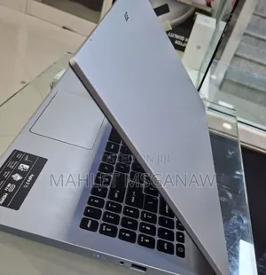 Photo - New Laptop Acer Aspire 3 16GB AMD Ryzen 7 SSD 512GB