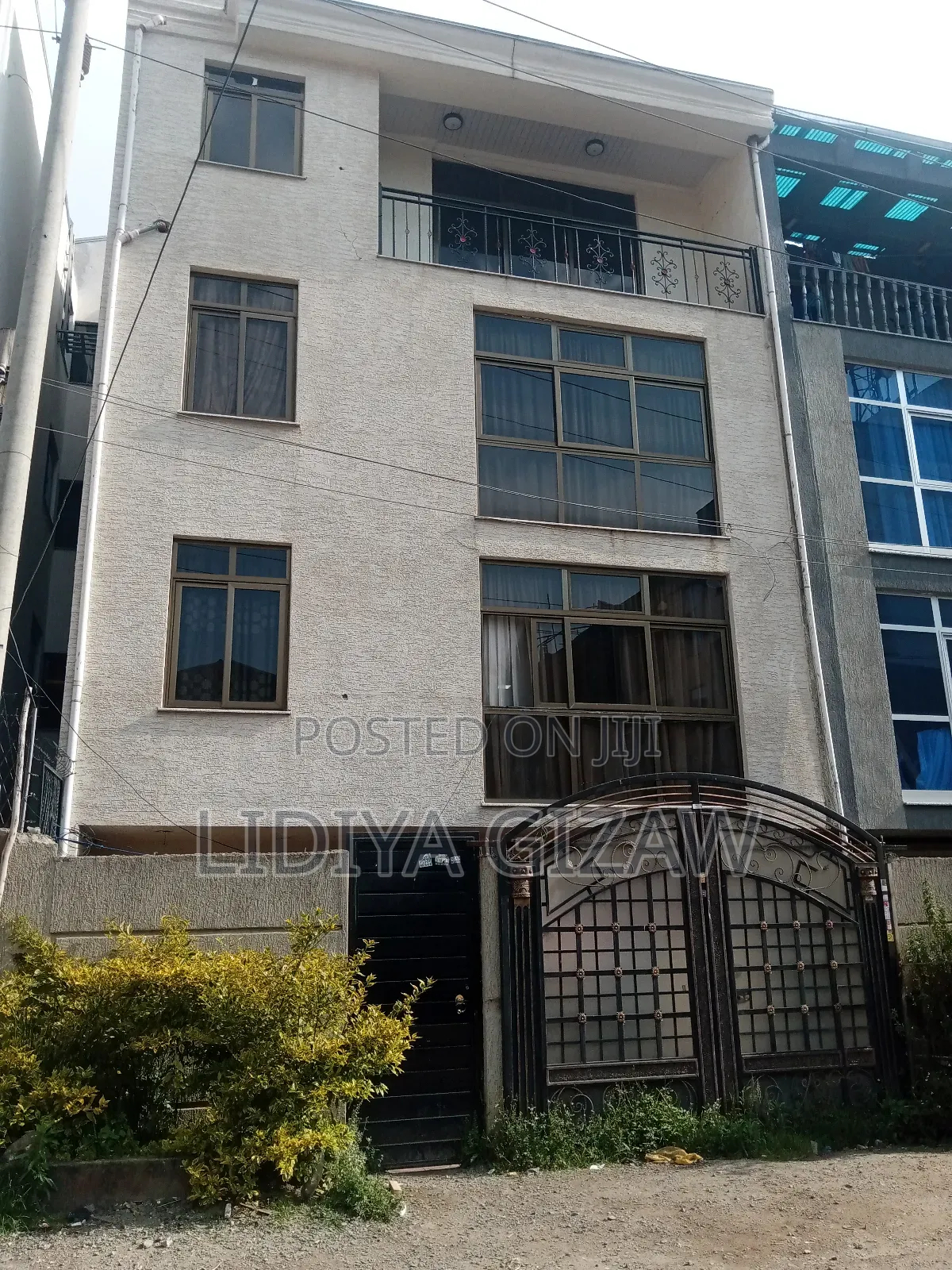 Furnished 5bdrm House in Akaky Kaliti for sale