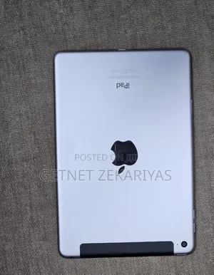 New Apple iPad mini 4 128 GB