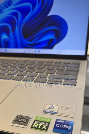 New Laptop Dell Inspiron 15 16GB Intel Core I7 SSD 512GB