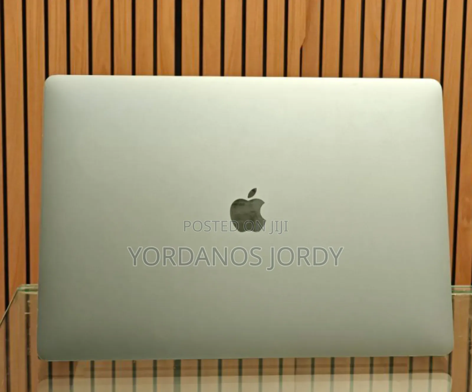 New Laptop Apple MacBook Pro 2019 16GB Intel Core I7 SSD 512GB