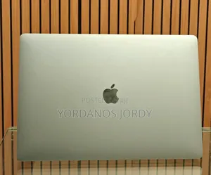 New Laptop Apple MacBook Pro 2019 16GB Intel Core I7 SSD 512GB