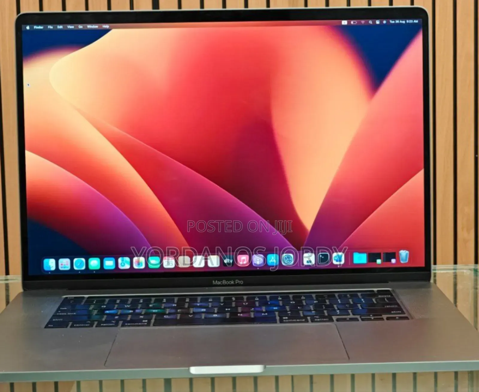 New Laptop Apple MacBook Pro 2019 16GB Intel Core I7 SSD 512GB