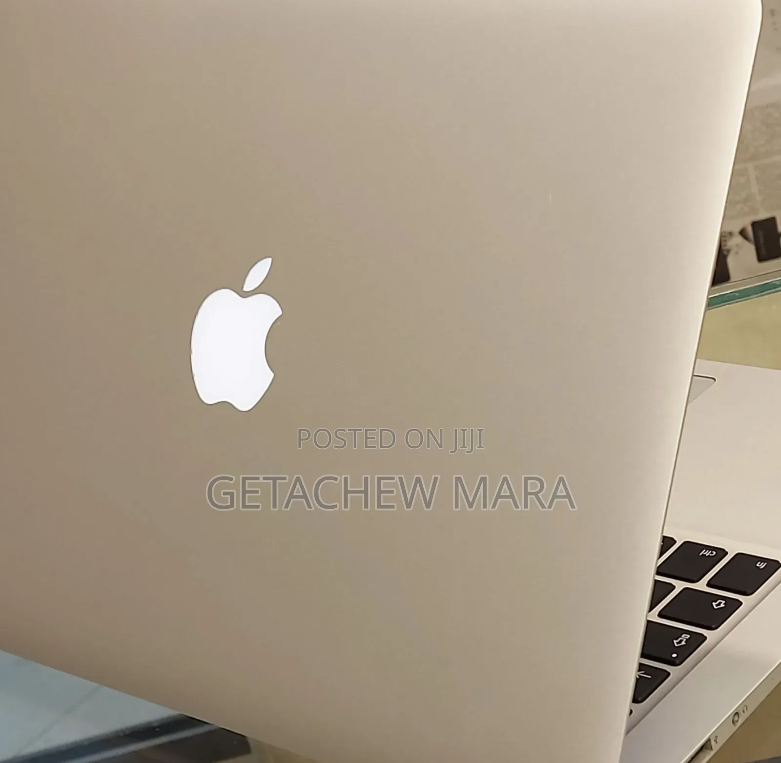 New Laptop Apple MacBook 2017 8GB Intel Core I5 SSD 128GB