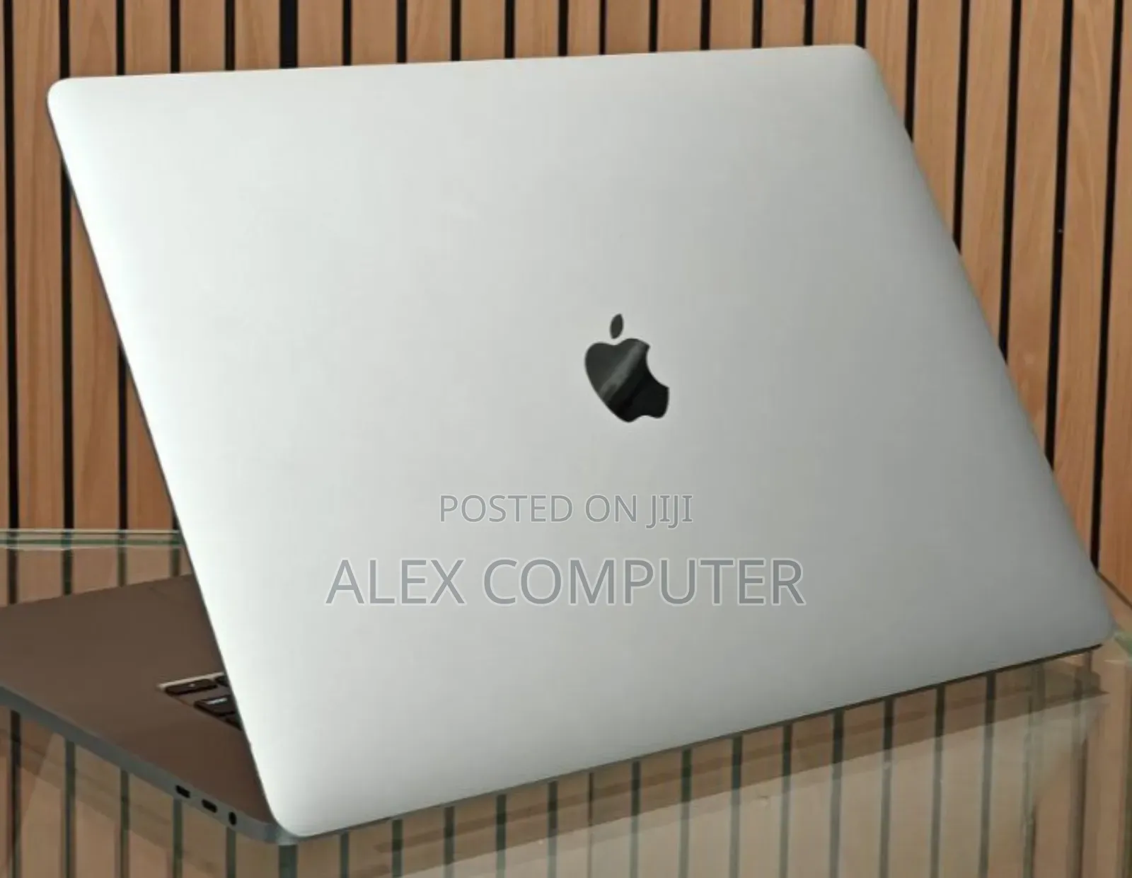 New Laptop Apple MacBook Pro 2019 16GB Intel Core I7 SSD 512GB