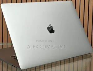 New Laptop Apple MacBook Pro 2019 16GB Intel Core I7 SSD 512GB