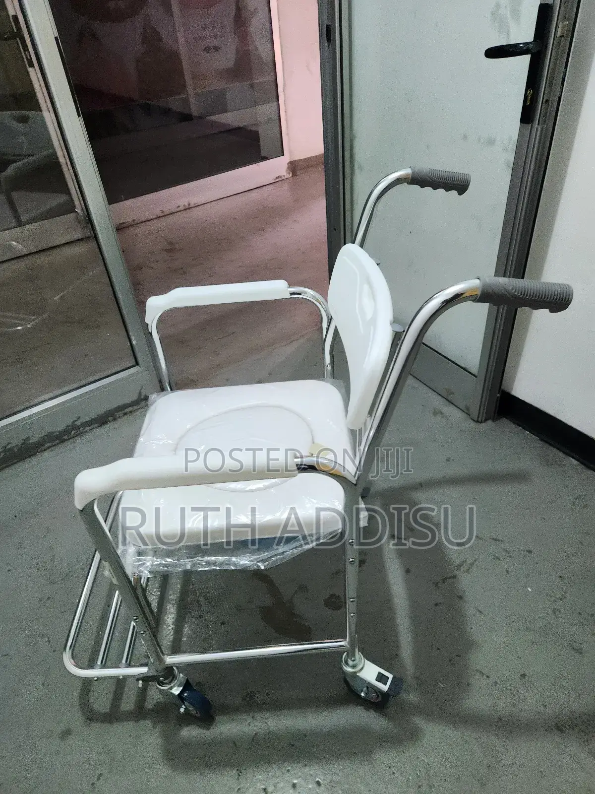 Commode Wheelchair簾你toilet Wheelchair予約whelchair崴了wheelchair Commode