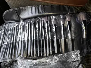 Photo - 24 Set Makeup Brushes
