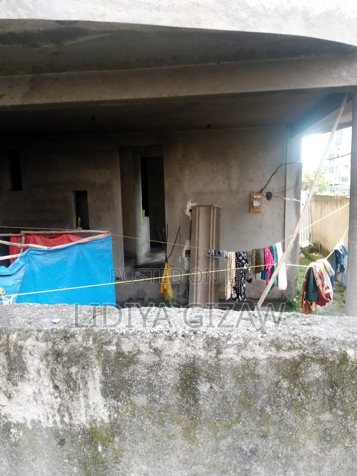 5bdrm House in Akaky Kaliti for sale