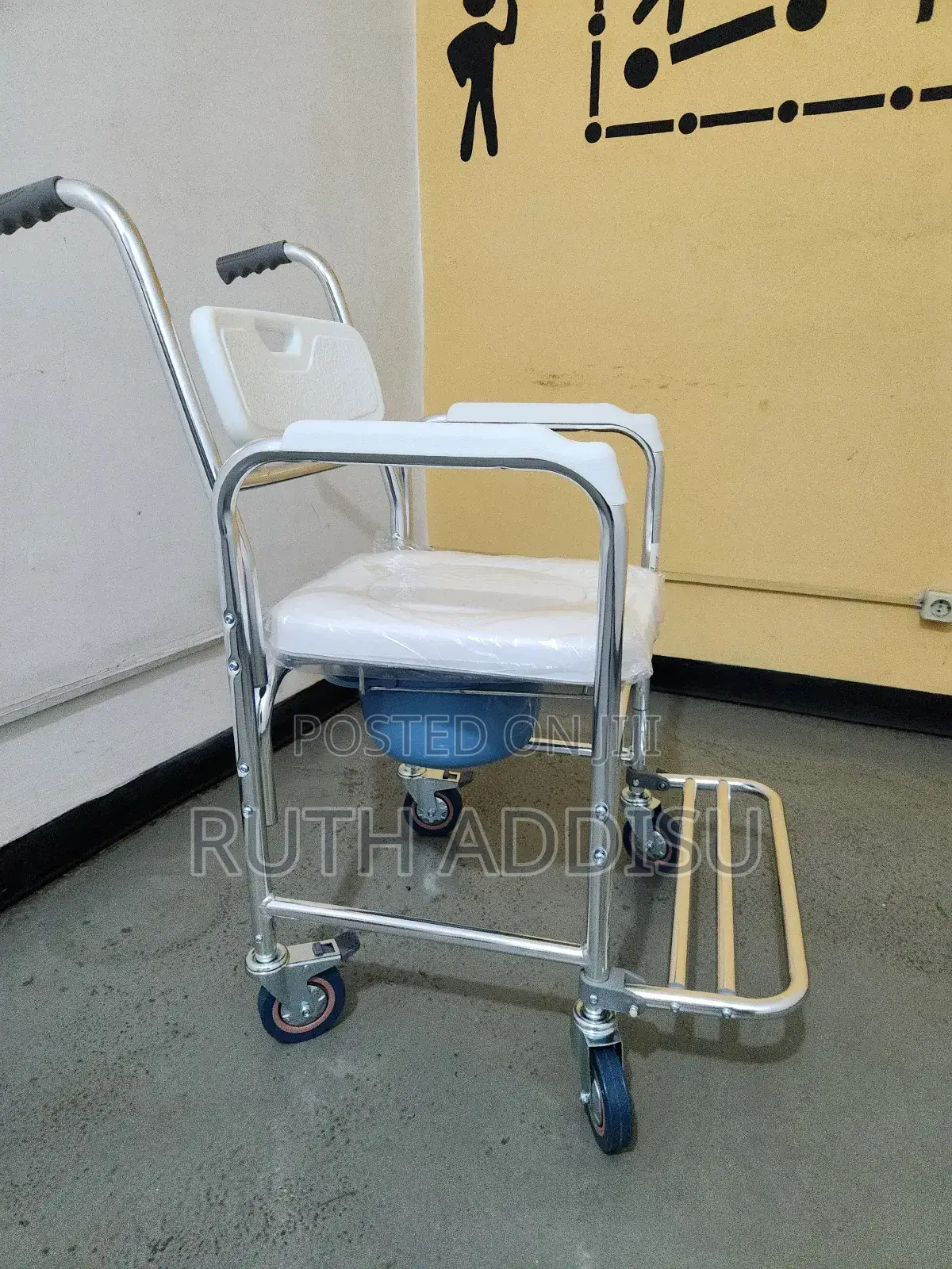 Commode Wheelchair貴族wheelchair姿冰wheelchair會上wheelchair憨不wheelchair