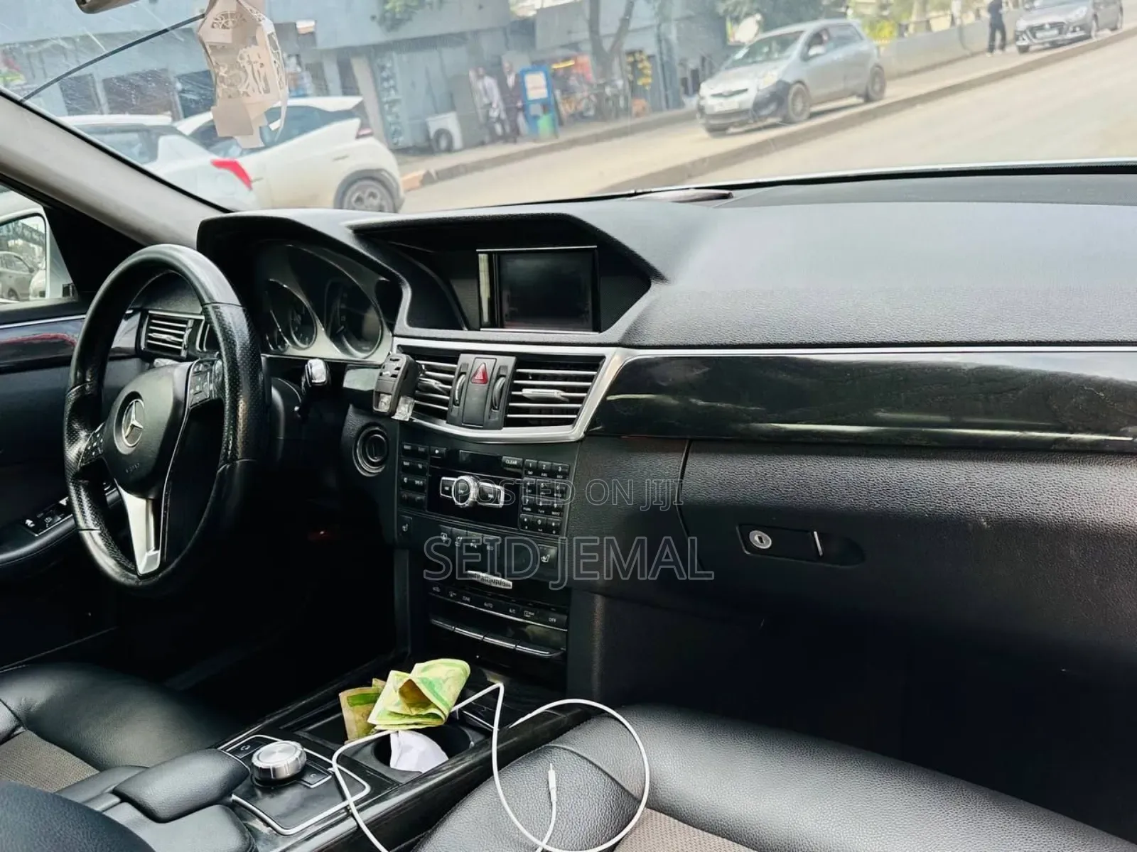 Mercedes-Benz E200 2014 Silver